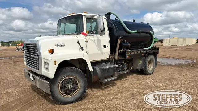 1993 Ford L7000