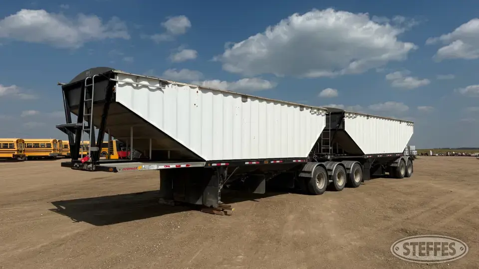 2009 Doepker Super B Hopper Bottom Trailer