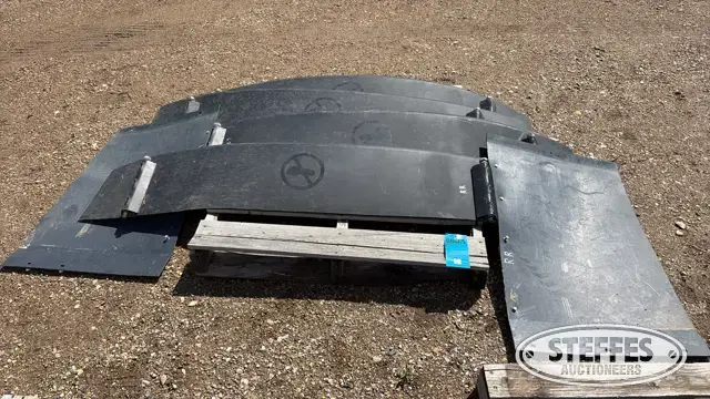 (4) Narrow fenders