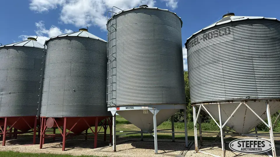 Westeel-Rosco hopper bin