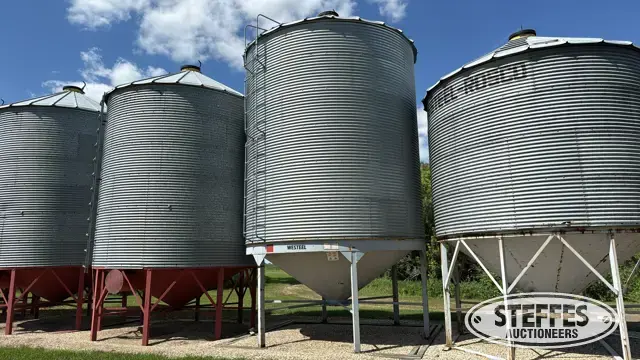 Westeel-Rosco hopper bin