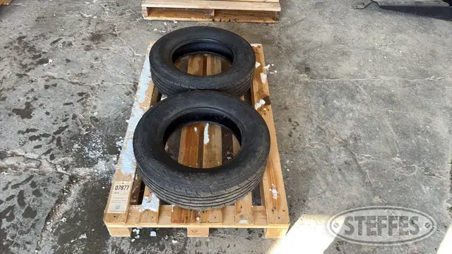 (2) Carlisle Sport Trail 205/75D15 tires