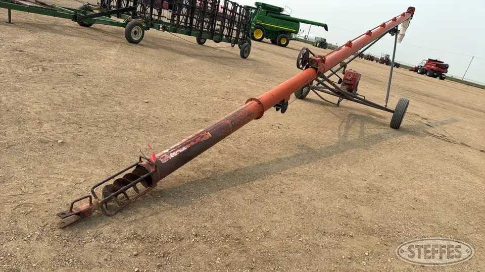 Brandt 740 Straight Auger