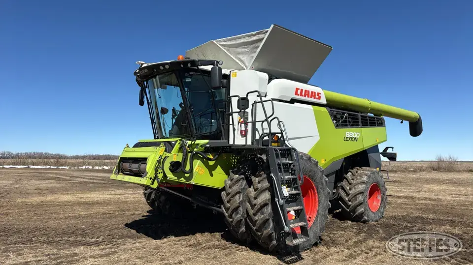2020 Claas Lexion 8800 Combine