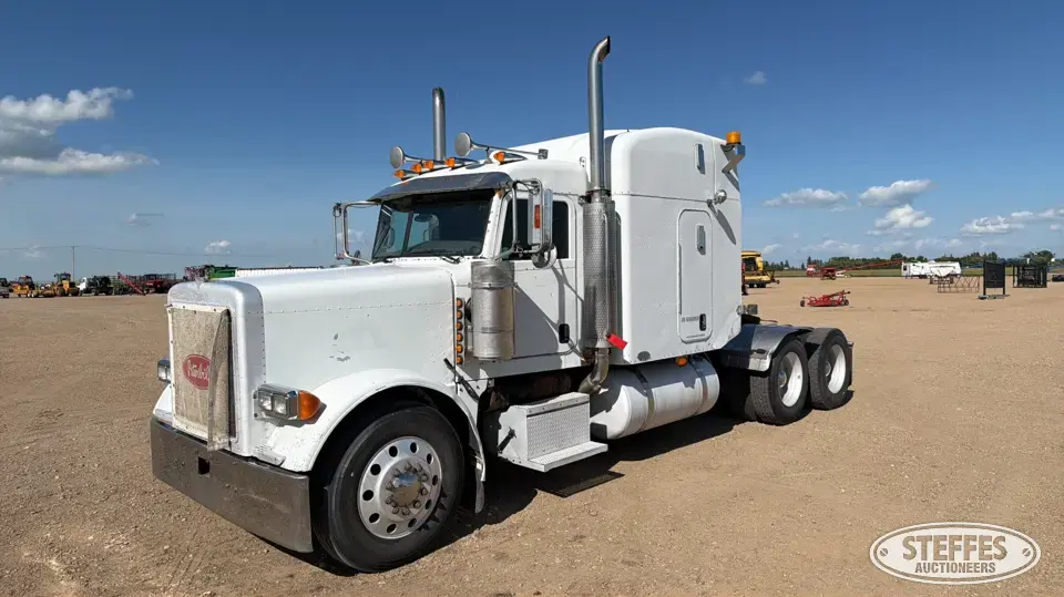 2006 Peterbilt 379 Conventional Truck with Sleeper