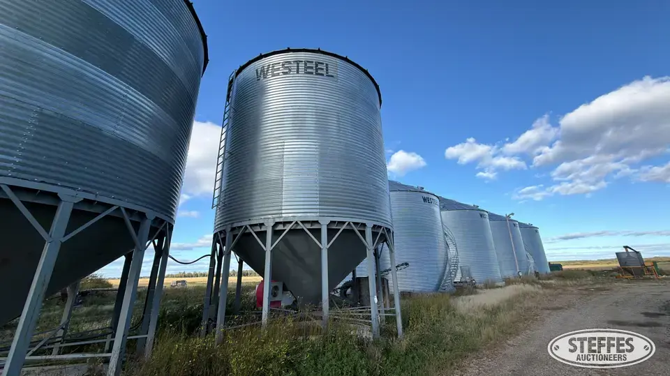 Westeel hopper bin