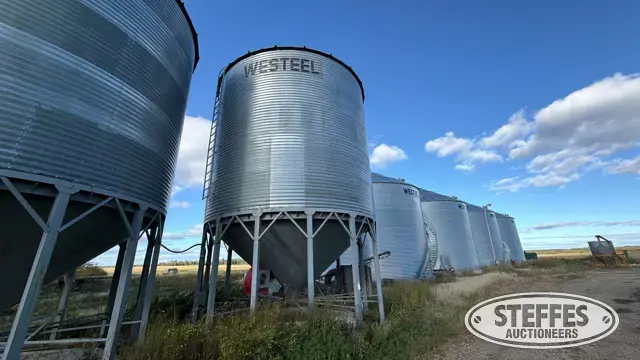 Westeel hopper bin