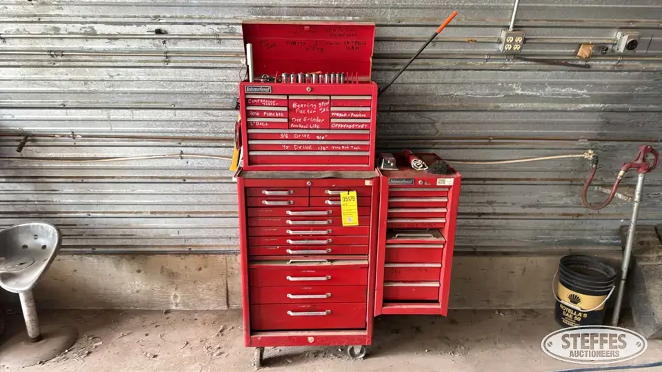 International toolbox Storage and Bench