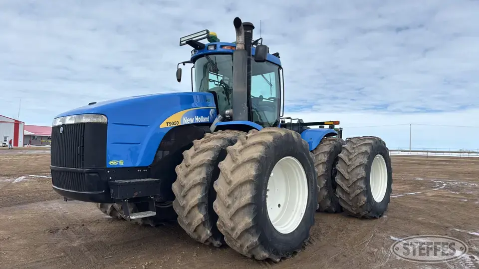 2009 New Holland T9050 4WD Tractor