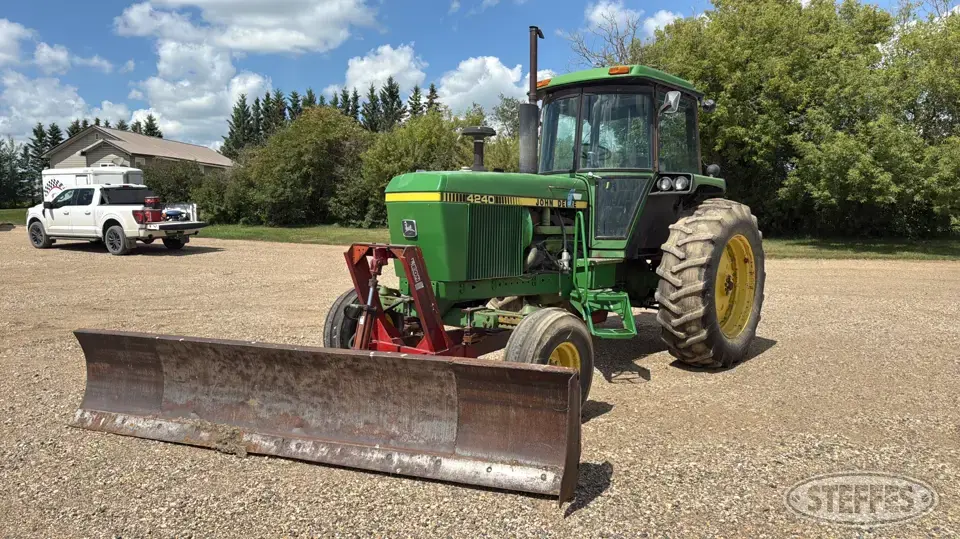 1978 John Deere 4240 2WD Tractor