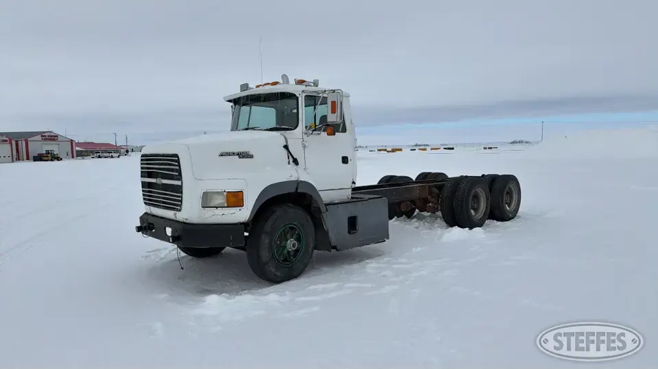 1992 Ford Aeromax L9000 Cab and Chassis Truck