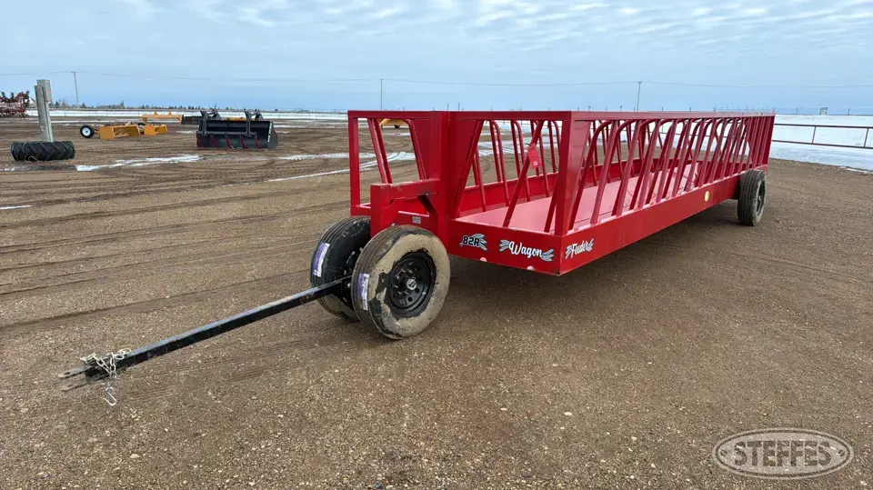 2026 Industrias America 82R Feeders and Bunk