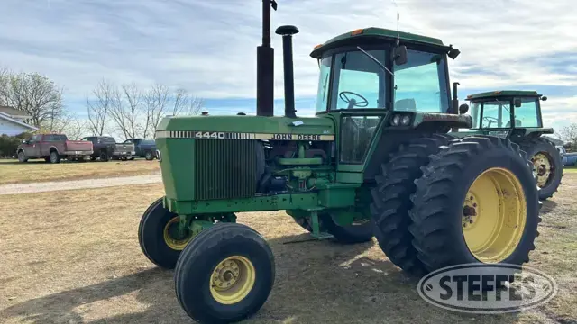 1982 John Deere 4440