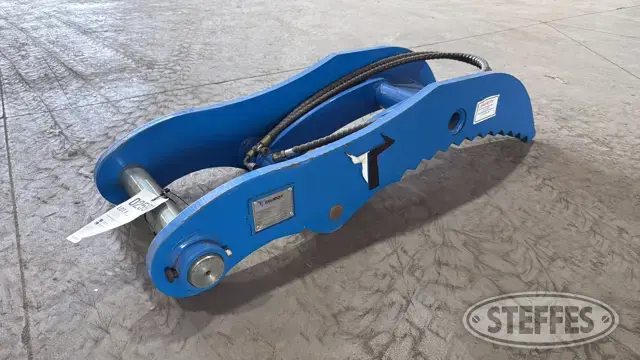 Taurox mini-excavator thumb