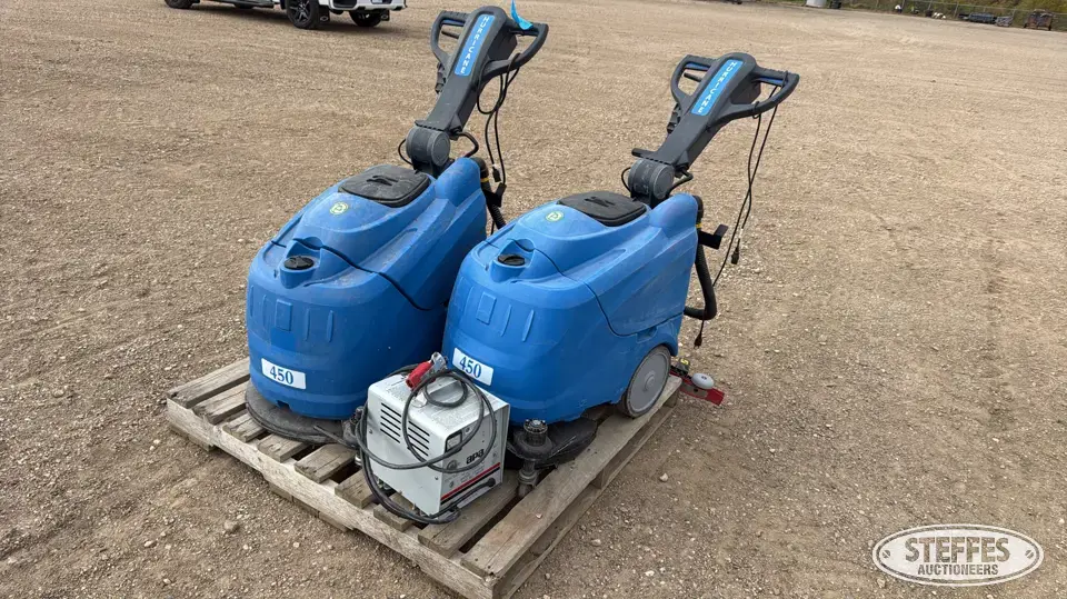 (2) Dustbane Hurricane 450 General Business Support Item