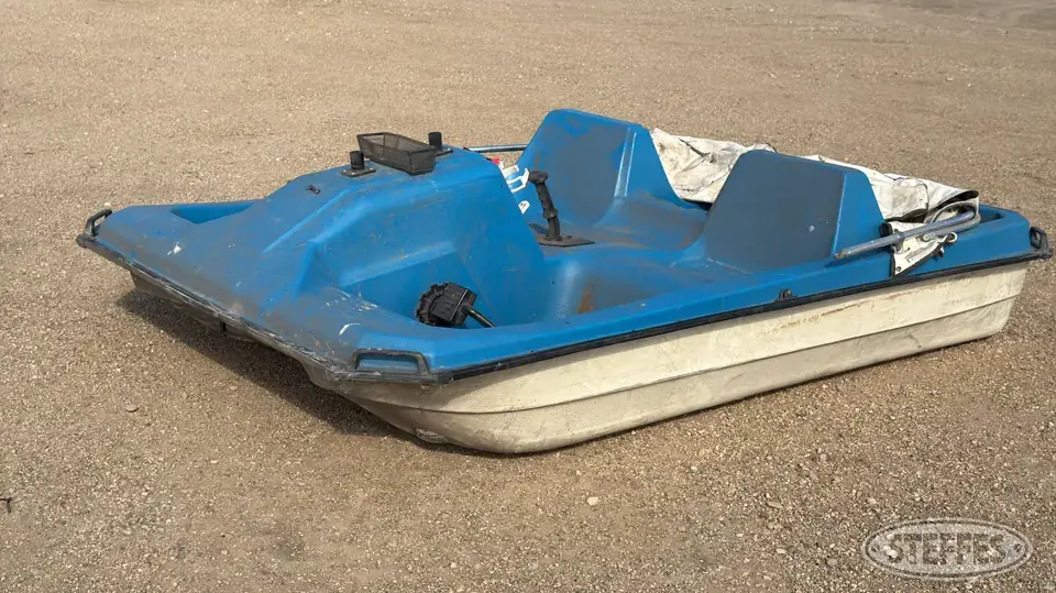Pelican Boat