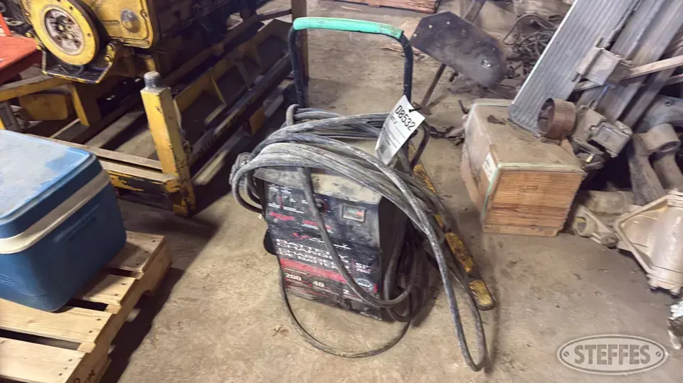 Schumacher battery charger General Tools and Shop Supply