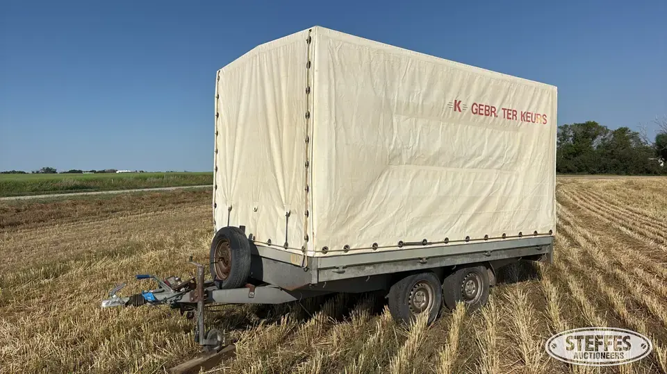 Hapert tandem axle utility trailer