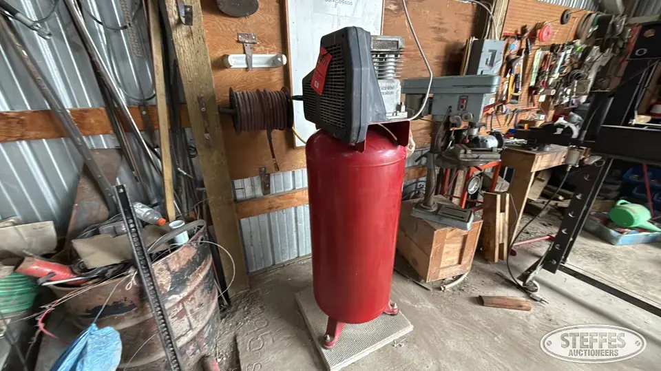 2006 Coleman Powermate CL7006016 Air Tools and Compressor
