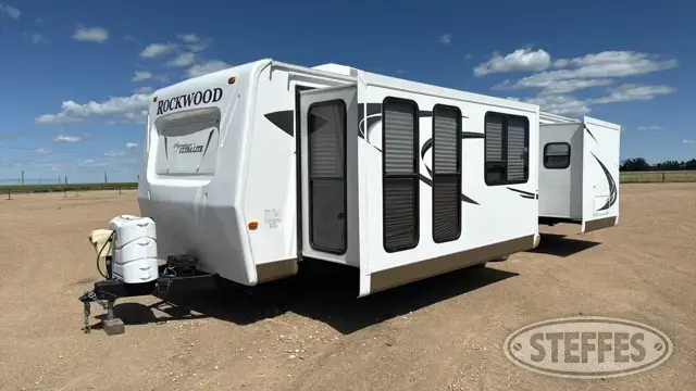 2011 Forest River Rockwood Signature Ultra Lite