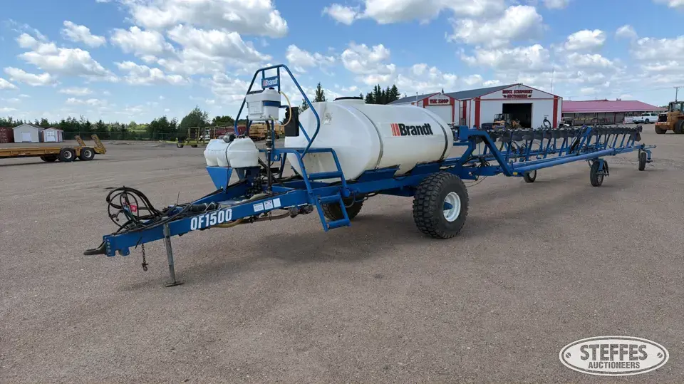 2003 Brandt QF1500 Pull-Type Sprayer