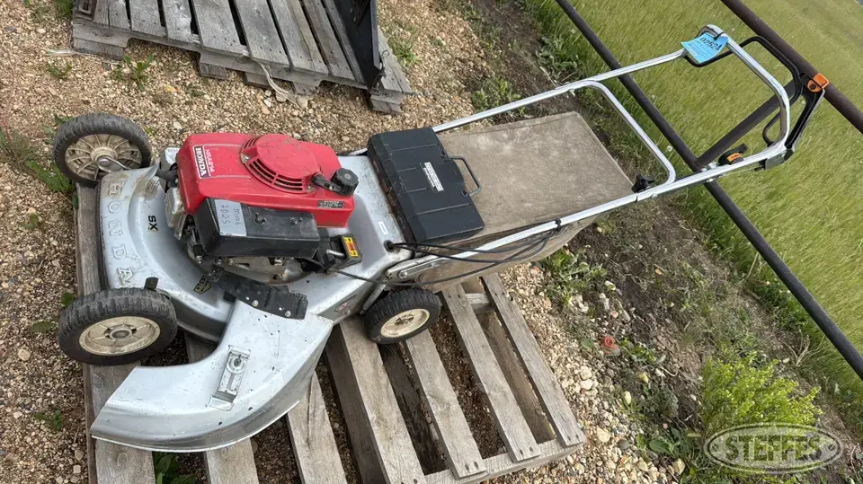 Honda HRA214 Push Mower