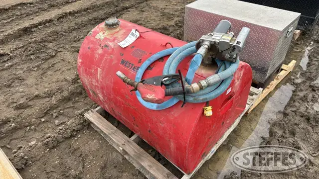 Westeel approx. 135 gal. transfer tank
