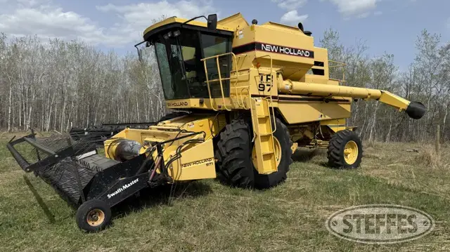 1995 New Holland TR97