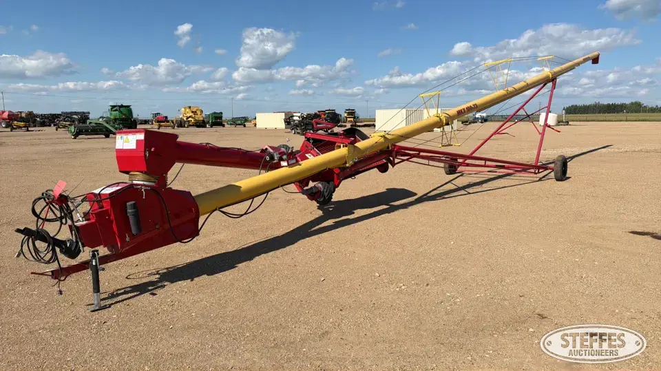 2017 Westfield MKX100-73 Swing Hopper Auger