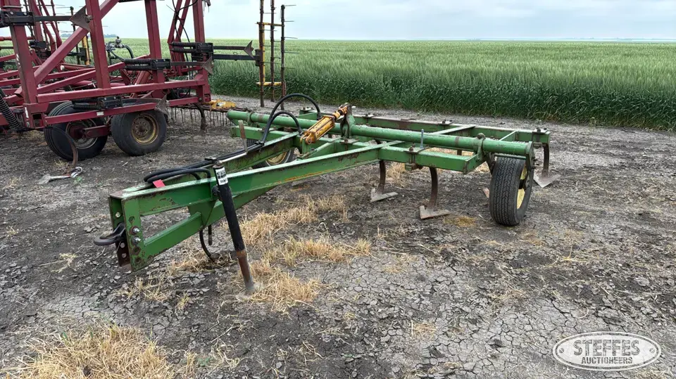 John Deere field cultivator