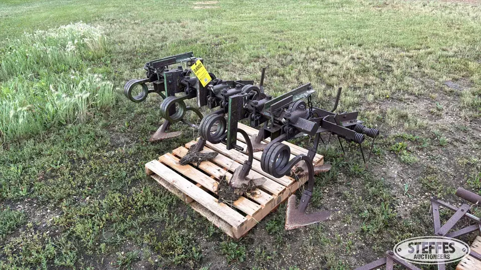 Field cultivator