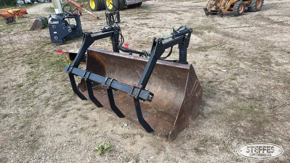 Loader bucket w/grapple Tractor Loaders and Attachment