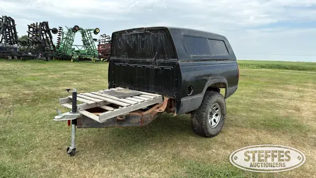 Pickup box trailer