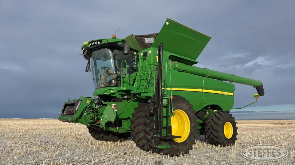 2018 John Deere S790 Combine