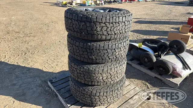 (4) Hercules 265/70R18 tires