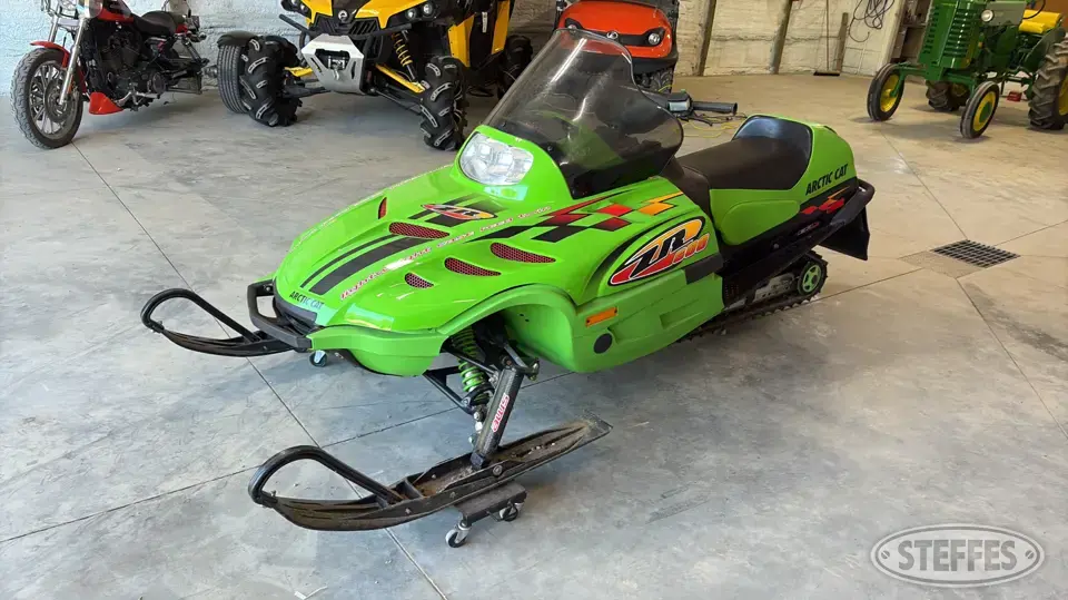 1999 Arctic Cat ZR600 Snowmobile