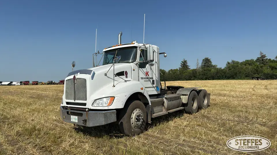2014 Kenworth T400 Conventional Truck without Sleeper