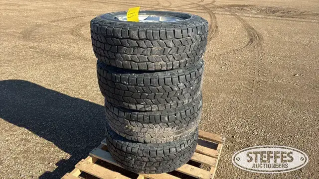 (4) Cooper LT275/70R17 tires
