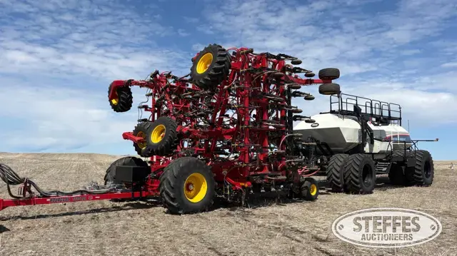 2023 Bourgault 3335-76PHD