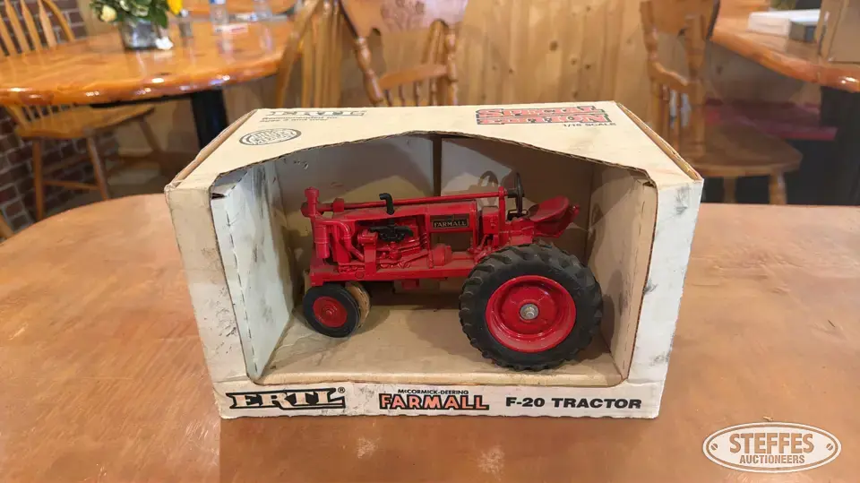 Farmall F-20 Toy