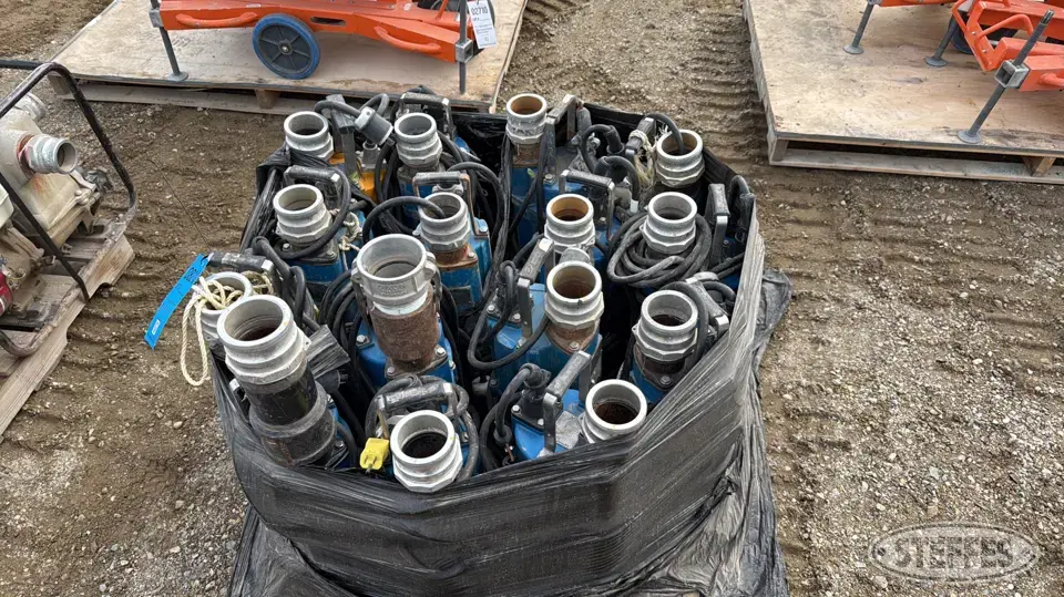 (15) Tsurumi submersible trash pumps Construction Pump