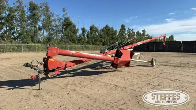 Buhler Farm King 1060
