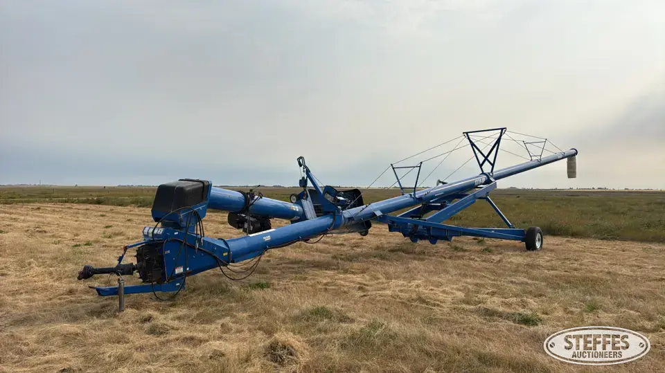 Brandt 1370-HP Swing Hopper Auger