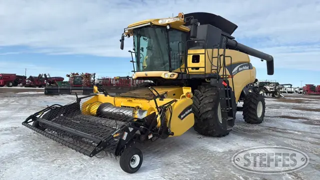 2005 New Holland CR960