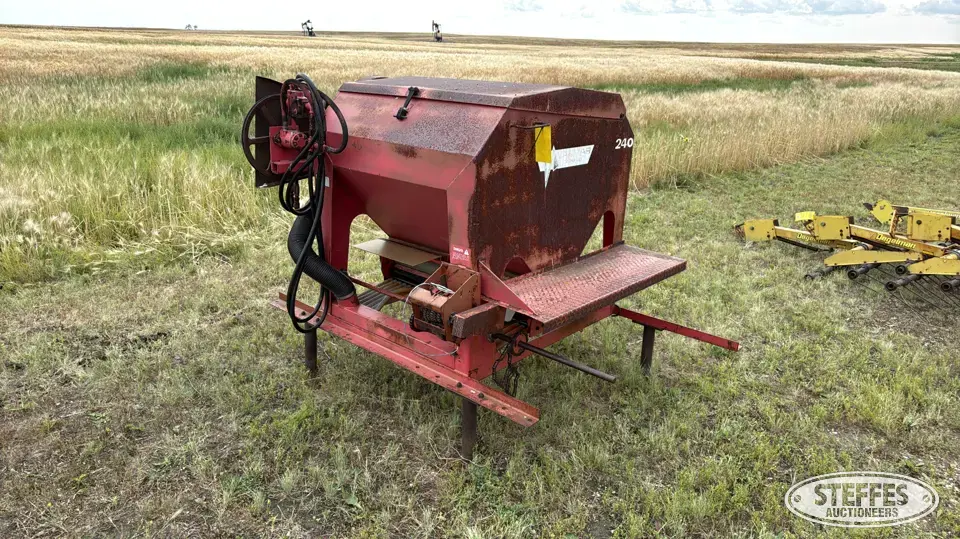 Valmar Airflo 240 Farm Support Item