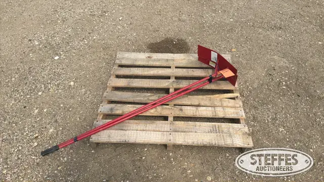 (2) Grain cleaning tools