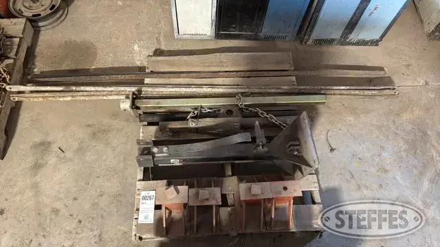 Steel stands & scaffold bracing