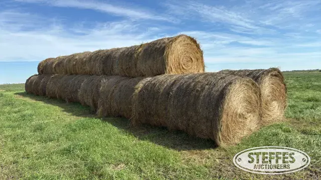 (34) 5x6 round bales