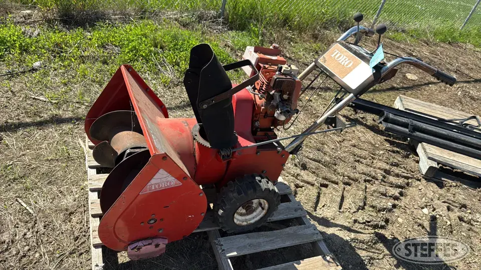 Toro 524 Self-Propelled Snowblower
