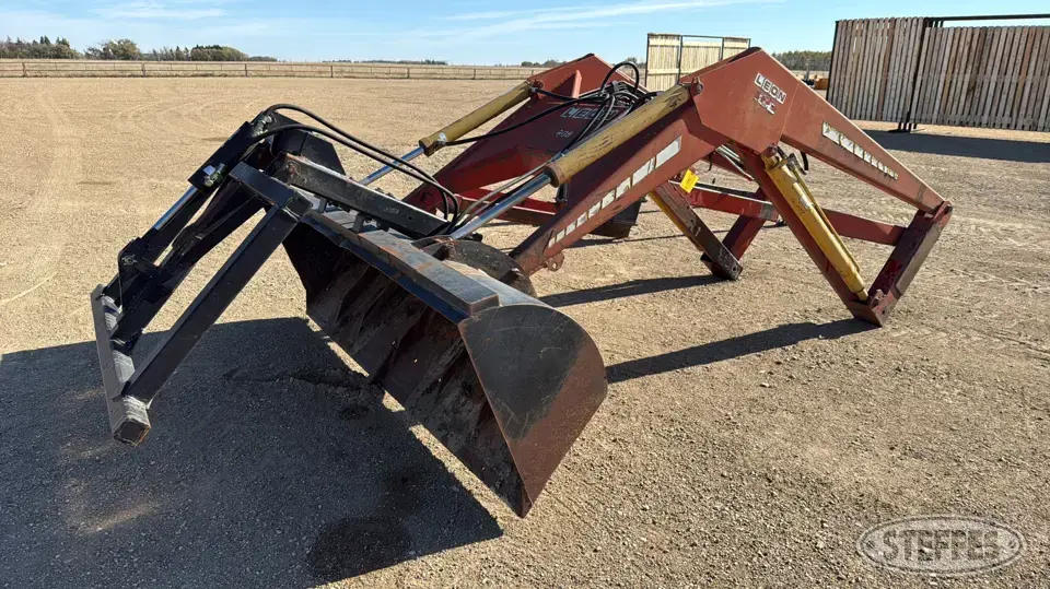 Leon 808 Tractor Loaders and Attachment